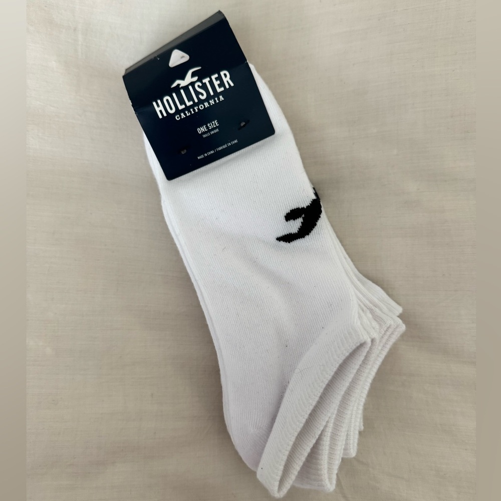 NWT Hollister Socks (5 Pairs)